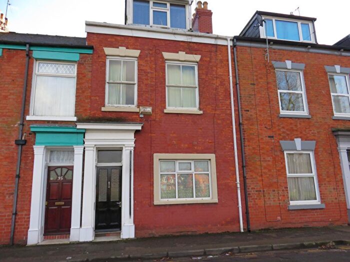 3 Bedroom Terraced House For Sale In Leonard Street, Hull, HU3