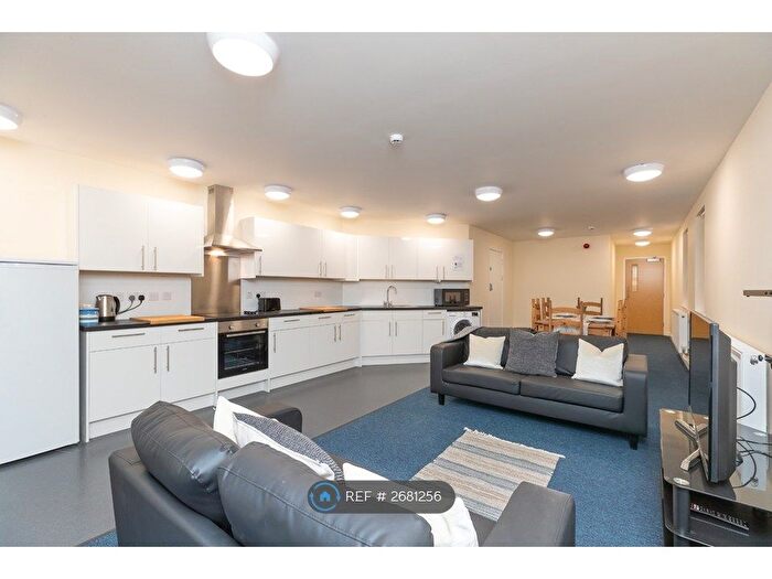 5 Bedroom Flat To Rent In Moss Street, Leamington Spa, CV31