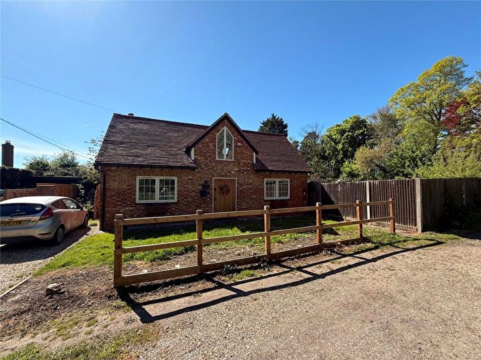 3 Bedroom Detached House For Sale In Wildmoor Lane, Sherfeld-On-Loddon, Hook, Hampshire, RG27