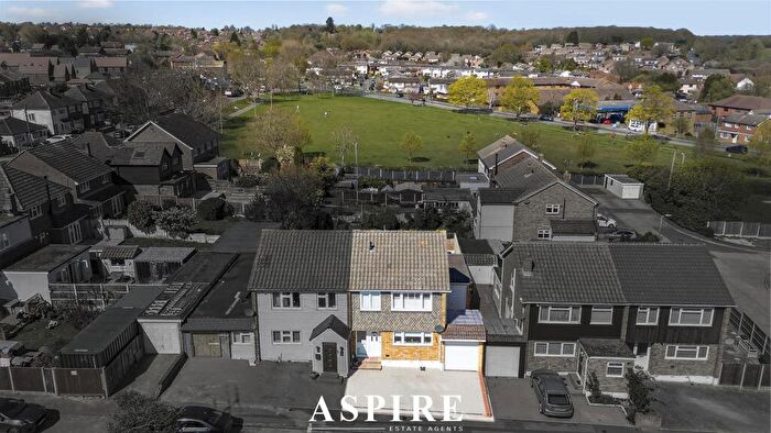 3 Bedroom Semi-Detached House For Sale In Briar View, Billericay, CM11