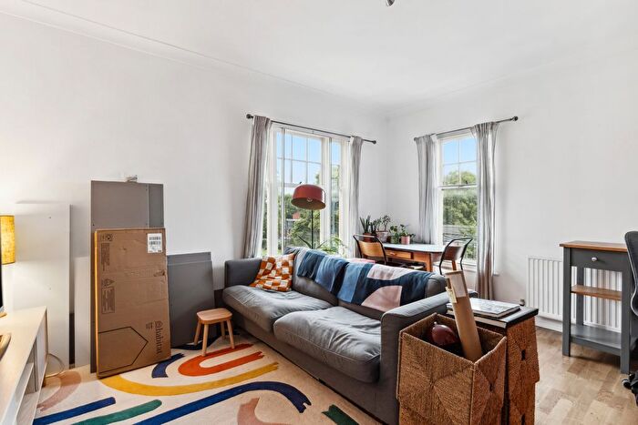 1 Bedroom Flat To Rent In Sutton Square, Urswick Road, E9