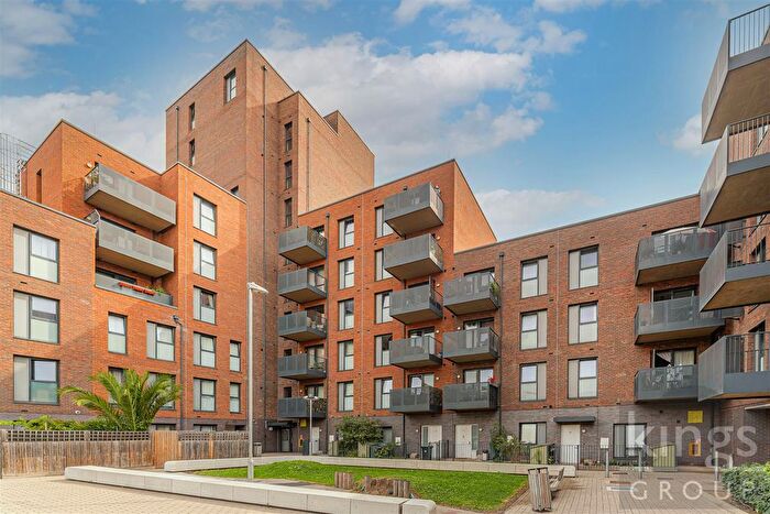 1 Bedroom Flat For Sale In Hammond Court, Edmonton, N18