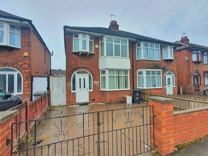 3 Bedroom Semi-Detached House To Rent In Barkby Road, Rushey Mead, Leicester, LE4