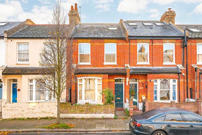 2 Bedroom Flat For Sale In Prothero Road, Fulham, SW6