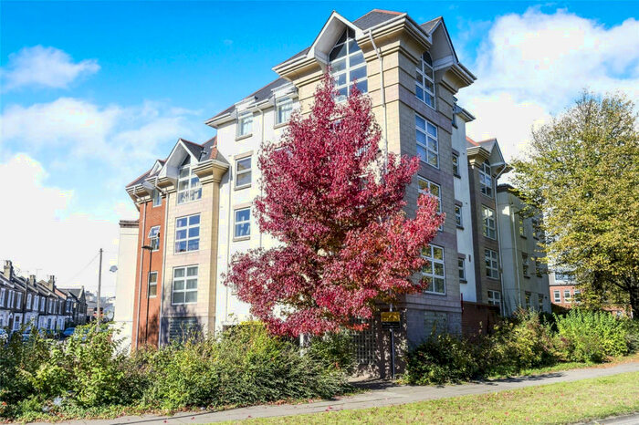 2 Bedroom Flat To Rent In Synor House - Central, SO15