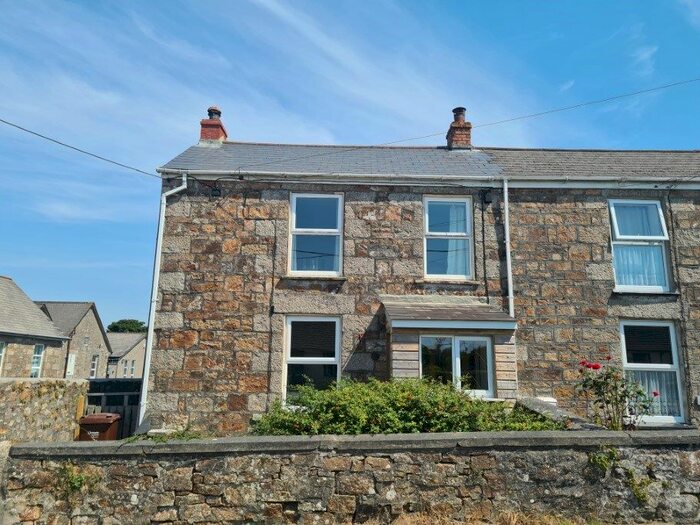 4 Bedroom Cottage For Sale In New Road, Troon, Camborne, TR14
