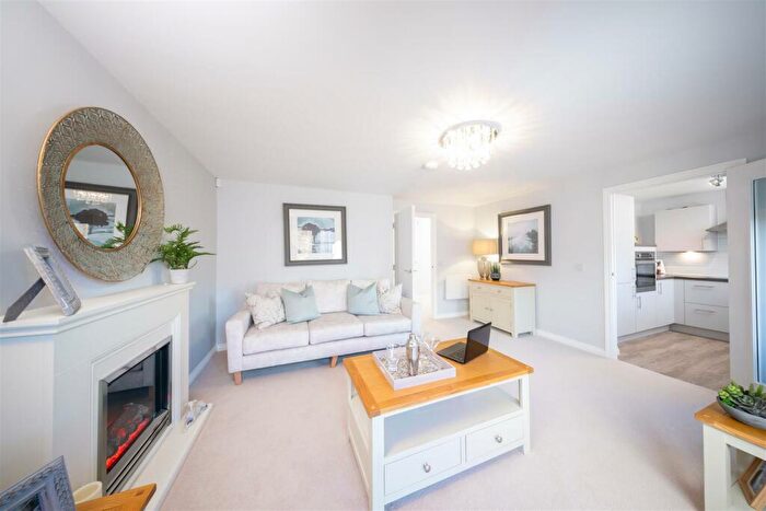 1 Bedroom Apartment For Sale In Nash Road, Westwood Cross, Margate, CT9