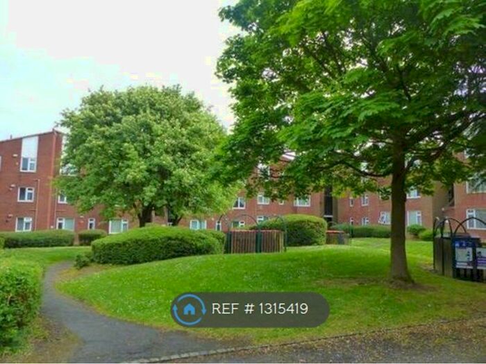 2 Bedroom Flat To Rent In Deercote, Telford TF3