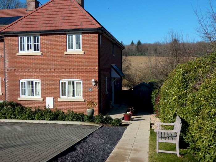 3 Bedroom Detached House To Rent In Copse View, The Shrave, Four Marks, GU34