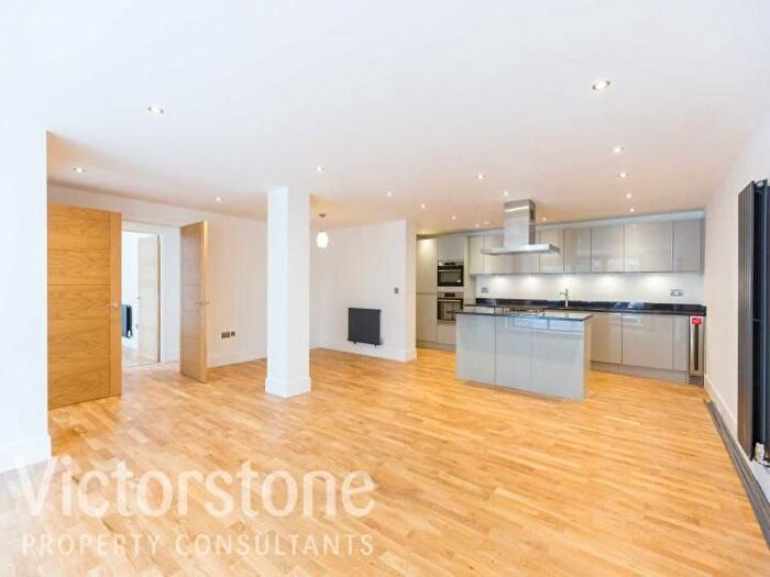 1 Bedroom Flat To Rent In Spital Street, Shoreditch, London, E1