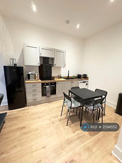 1 Bedroom Flat To Rent In Tudor House, Brighouse, HD6