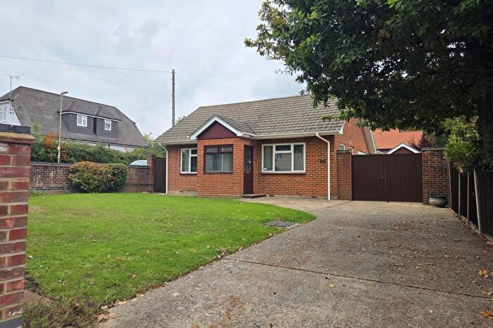 2 Bedroom Detached Bungalow For Sale In Gudge Heath Lane, Fareham, PO15