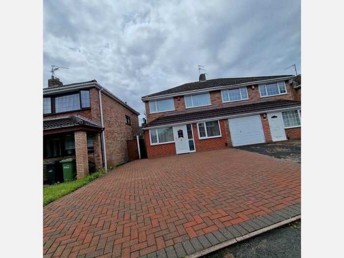 3 Bedroom Property To Rent In Spring Parklands, Dudley, DY1