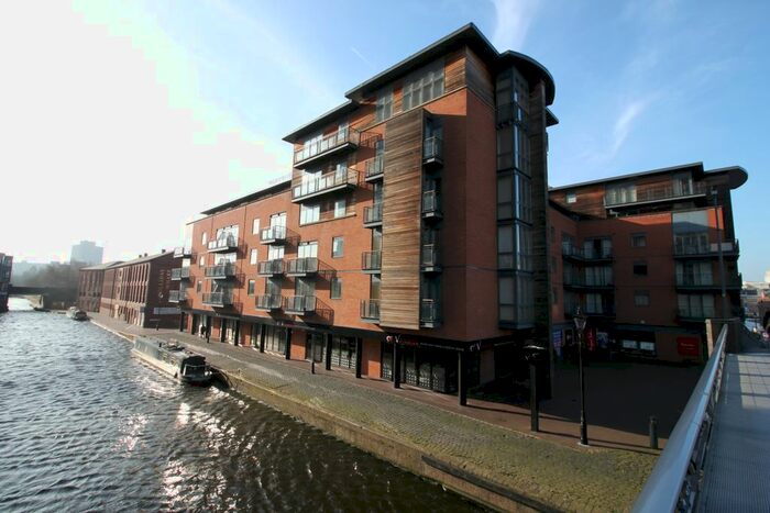 1 Bedroom Flat To Rent In Canal Wharf, Waterfront Walk, Birmingham City Centre, B1