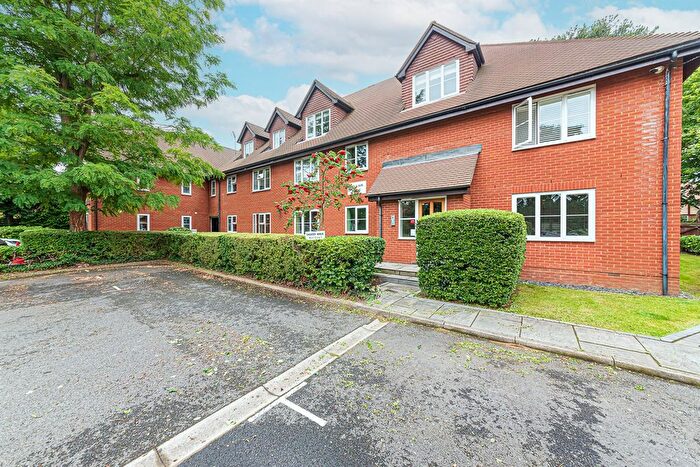 2 Bedroom Flat To Rent In Lockton House, Wokingham, RG40