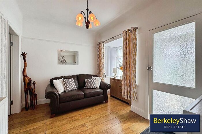 2 Bedroom Detached Bungalow For Sale In Ennerdale Drive, Liverpool, L21