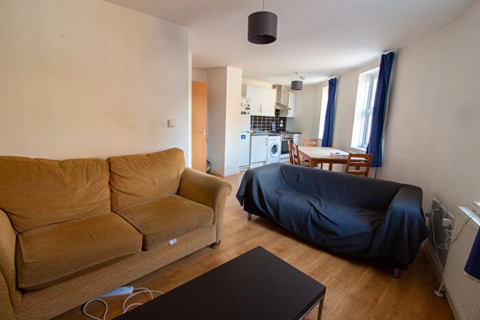 3 Bedroom Flat To Rent In Coban House, Millers Terrace, Dalston, E8
