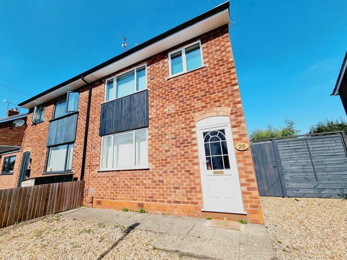 4 Bedroom Semi-Detached House To Rent In North Villiers Street, Leamington Spa, CV32