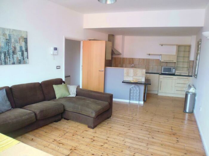 2 Bedroom Flat To Rent In Byron Street, Leeds, West Yorkshire, Uk, LS2