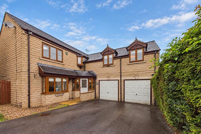 6 Bedroom Detached House For Sale In Popeley Rise, Gomersal, Cleckheaton, West Yorkshire, BD19