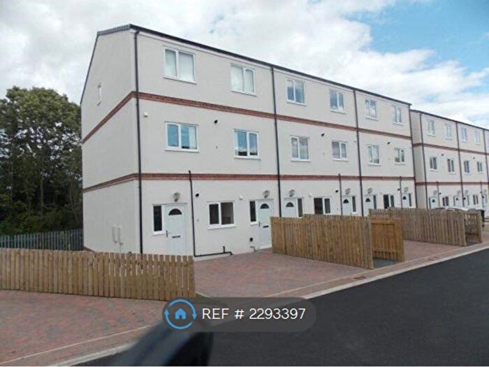 1 Bedroom Flat To Rent In Eaglesfield Drive, Bradford, BD6
