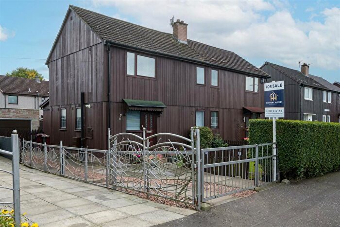 3 Bedroom House For Sale In Findchapel Place, Dundee, DD4