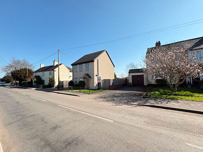 3 Bedroom Detached House For Sale In Edgmond Gardens, Off Long Street, Wheaton Aston, ST19