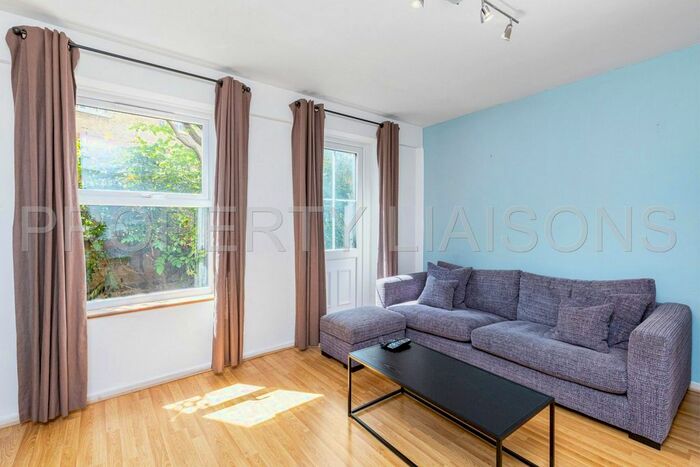 2 Bedroom Flat For Sale In Riverside Mansions, Riverside Mansions, Milk Yard, Wapping, E1W