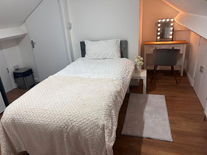 1 Bedroom Property To Rent In London Road, Romford, RM7