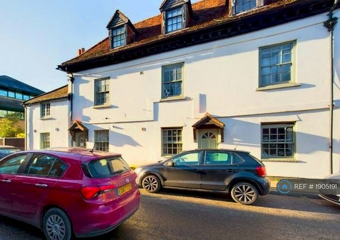 2 Bedroom Maisonette To Rent In Fox Lane North, Chertsey, KT16