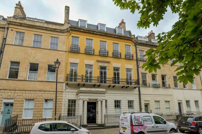 3 Bedroom Apartment To Rent In Grosvenor Place, BA1