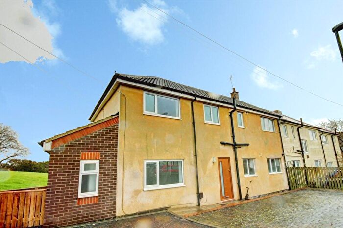 4 Bedroom End Of Terrace House For Sale In Harperley Gardens, Stanley, County Durham, DH9