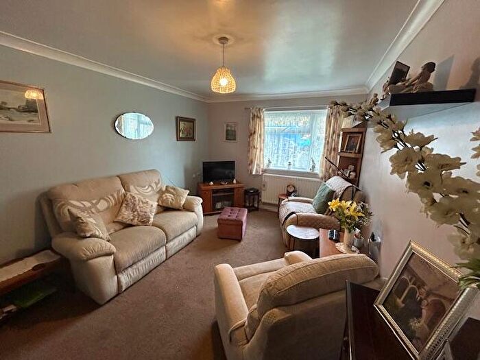 2 Bedroom Apartment For Sale In Riverside Drive Weedon Northamptonshire, NN7