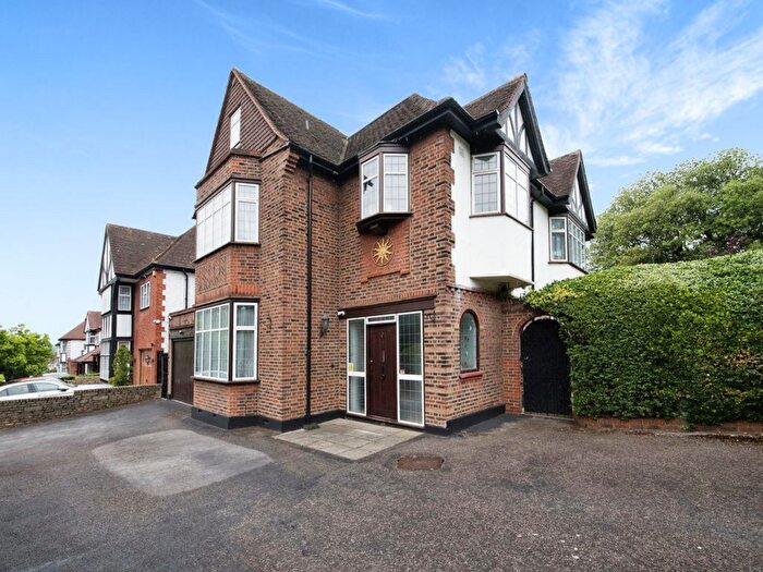 6 Bedroom Detached House For Sale In Powys Lane, London, N14