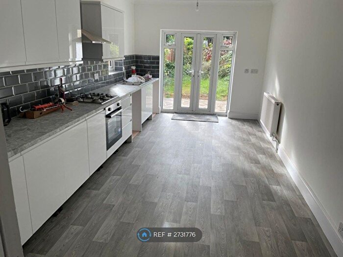 4 Bedroom Detached House To Rent In Bournemouth Park Road, Southend-On-Sea, SS2