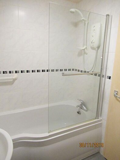 2 Bedroom Flat To Rent In Ty Arfon, Tywyn, LL36