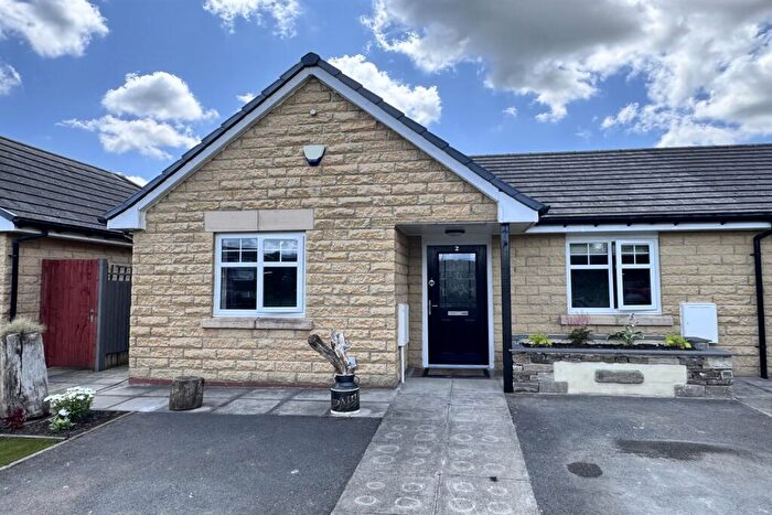 2 Bedroom Semi-Detached Bungalow For Sale In Beckets Wood, Chapel-En-Le-Frith, High Peak, SK23