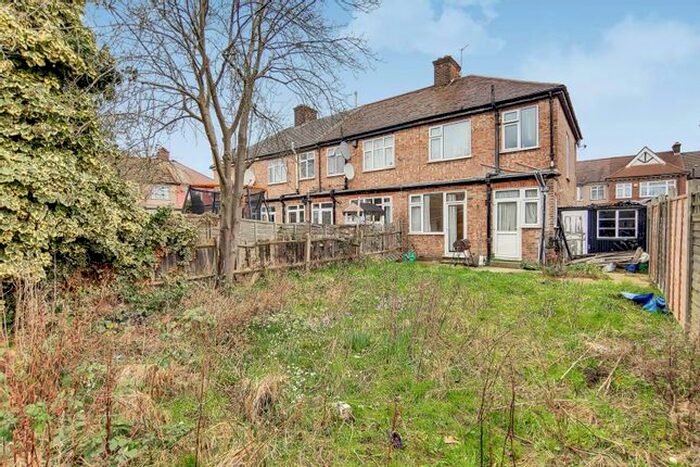 4 Bedroom Property To Rent In Stirling Road, Wood Green, London, N22