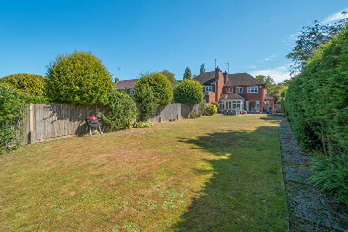 4 Bedroom Semi-Detached House For Sale In New Park Road, Cranleigh, GU6