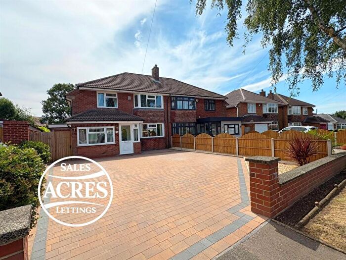 3 Bedroom Semi-Detached House For Sale In Ashfurlong Crescent, Sutton Coldfield, B75