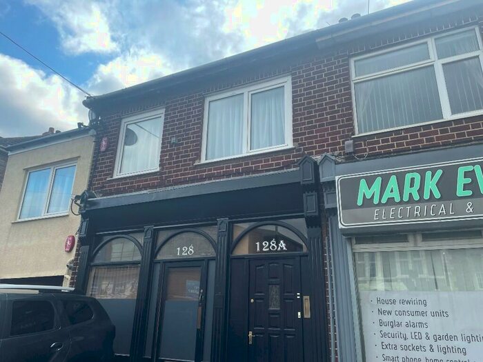 2 Bedroom Flat To Rent In Soundwell Road, Bristol, BS16