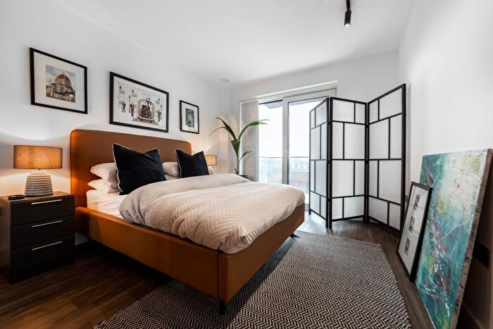 2 Bedroom Semi-Detached House To Rent In Pole Hill Road, Uxbridge, UB10