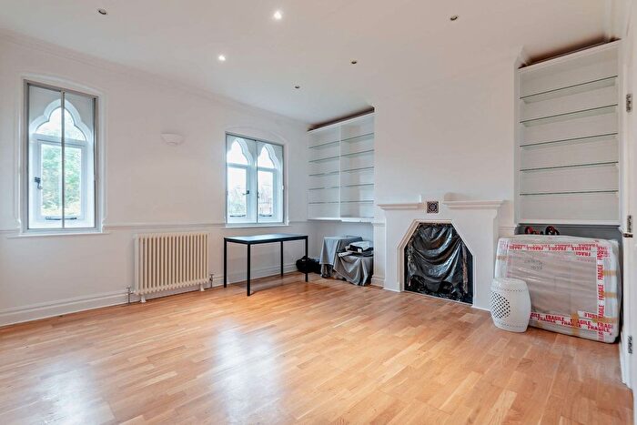 1 Bedroom Flat For Sale In Hatch Lane, Windsor, SL4