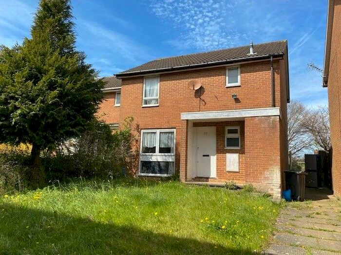 3 Bedroom Terraced House To Rent In Olympic Close, Luton, LU3
