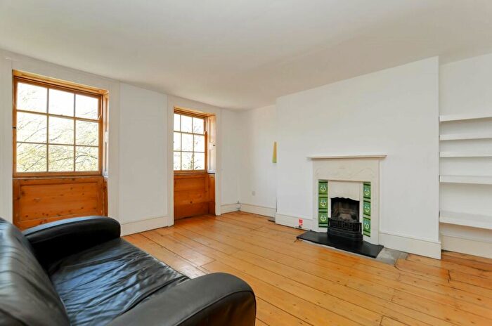 1 Bedroom Flat To Rent In Clapton Terrace, Upper Clapton, E5