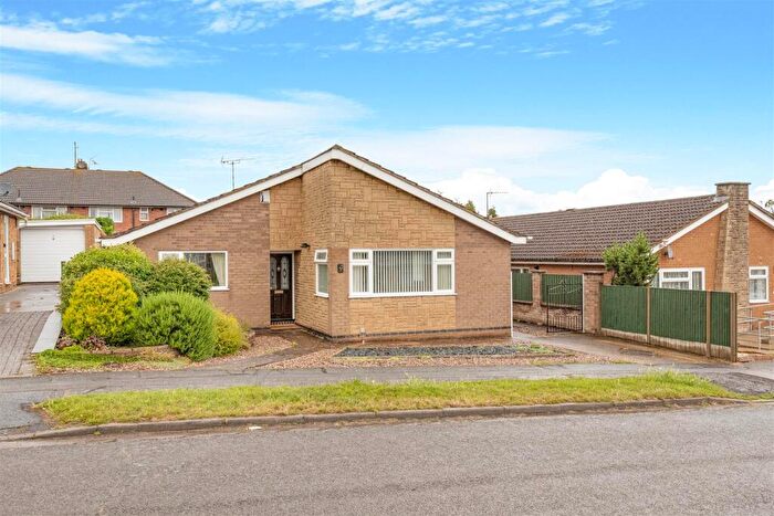 3 Bedroom Detached Bungalow For Sale In East Avenue, Kettering, North Northamptonshire, NN15