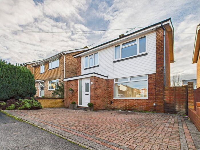 3 Bedroom Detached House To Rent In Kenilworth Road, Winklebury, Basingstoke, RG23