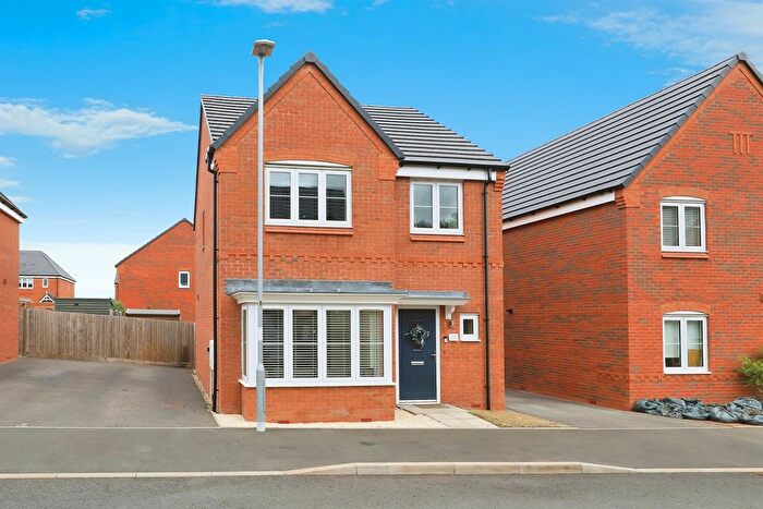 3 Bedroom Flat For Sale In Pipistrelle Drive, Kidderminster, DY10