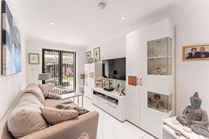 3 Bedroom Terraced House For Sale In Ripon Close, Northolt, UB5