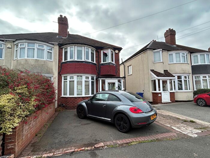 3 Bedroom House To Rent In Kiniths Way, Halesowen, West Midlands, B62